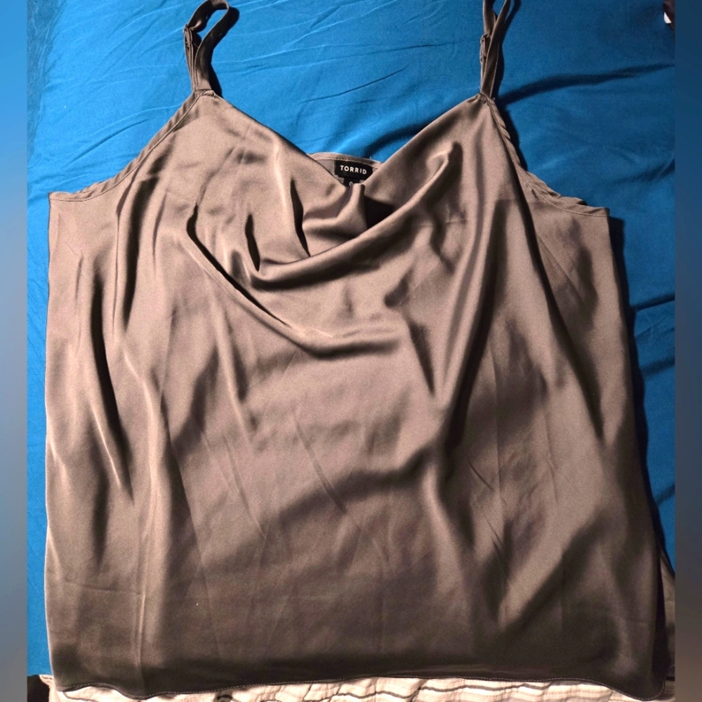 Torrid Grey Cowl Neck Satin Tank Size 0X (L/XL) NWOT